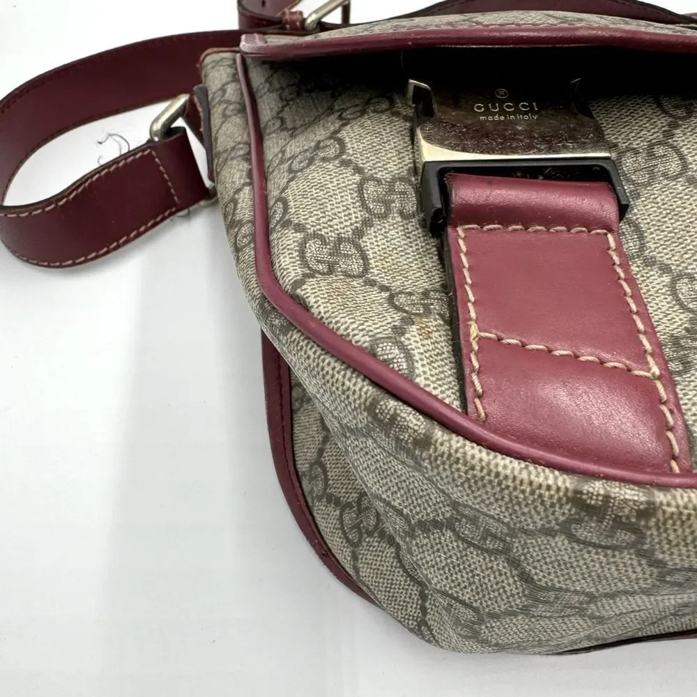 Auth Gucci Brown Supreme PVC Red Leather Trim Messenger Bag Monogram Sherry Line - Picture 5 of 16